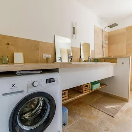 Rez-de-villa Avec Espace Arbore Privatif Sainte-Maxime