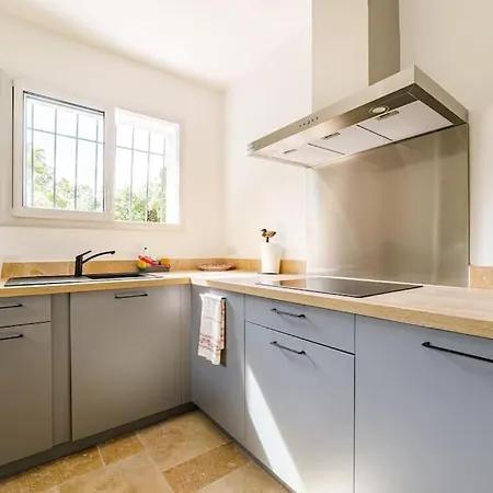 Rez-de-villa Avec Espace Arboré Privatif Appartement *