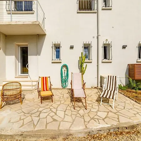Rez-de-villa Avec Espace Arboré Privatif Appartement Sainte-Maxime