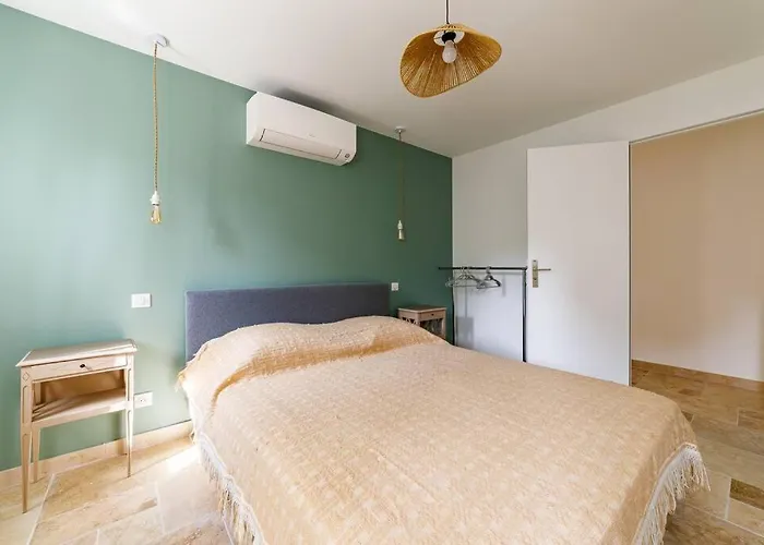 Appartement Rez-de-villa Avec Espace Arboré Privatif Sainte-Maxime