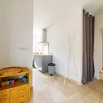 Rez-de-villa Avec Espace Arbore Privatif Apartament