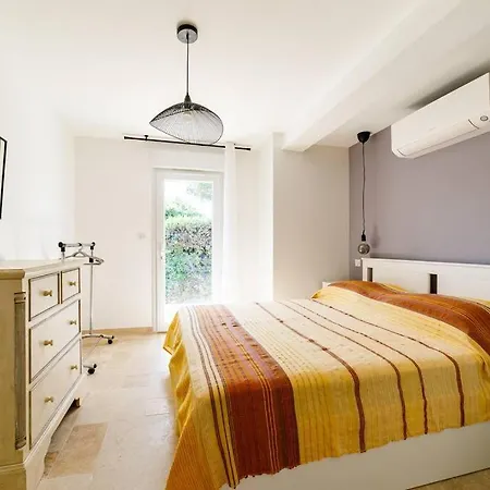 Rez-de-villa Avec Espace Arbore Privatif Apartment