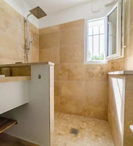 Rez-de-villa Avec Espace Arbore Privatif