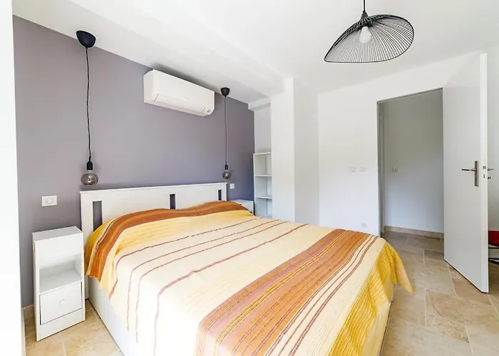 Apartment Rez-de-villa Avec Espace Arbore Privatif