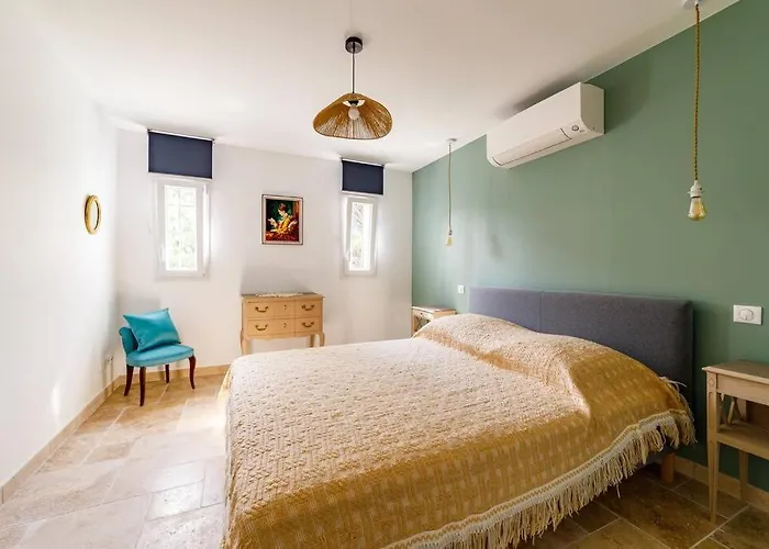 Rez-de-villa Avec Espace Arbore Privatif